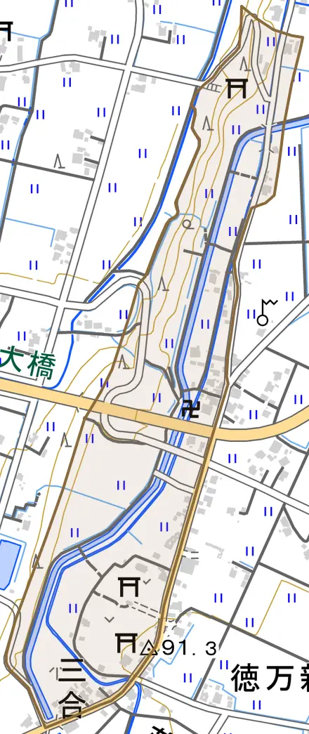 三合とその周辺の地図。町の範囲を重ねている