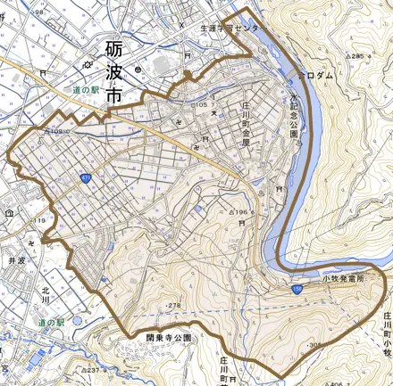 庄川町金屋とその周辺の地図。町の範囲を重ねている