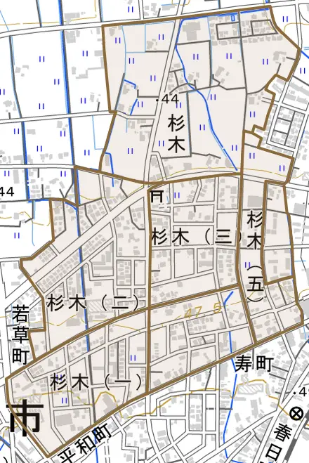 杉木とその周辺の地図。町の範囲を重ねている