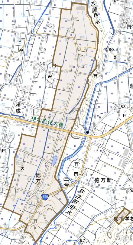 徳万とその周辺の地図。町の範囲を重ねている
