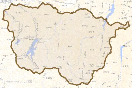 有峰とその周辺の地図。町の範囲を重ねている