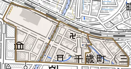 千歳町とその周辺の地図。町の範囲を重ねている