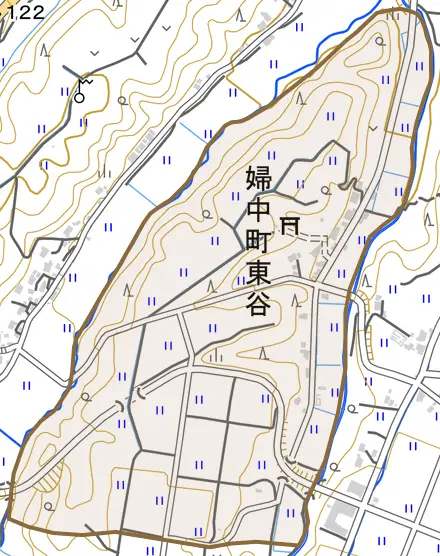 婦中町東谷とその周辺の地図。町の範囲を重ねている