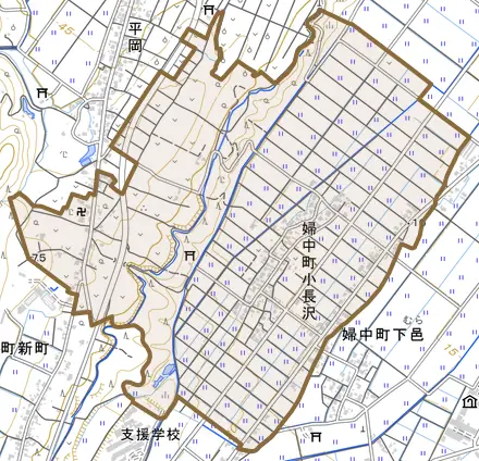 婦中町小長沢とその周辺の地図。町の範囲を重ねている
