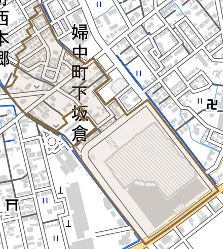 婦中町下坂倉とその周辺の地図。町の範囲を重ねている