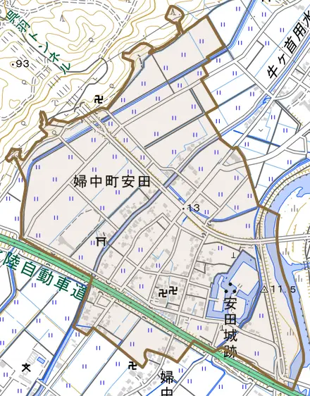 婦中町安田とその周辺の地図。町の範囲を重ねている