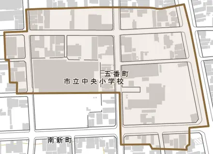 五番町とその周辺の地図。町の範囲を重ねている