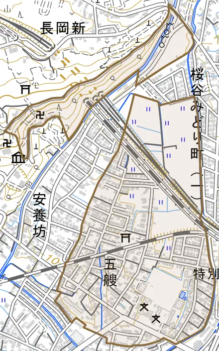 五艘とその周辺の地図。町の範囲を重ねている