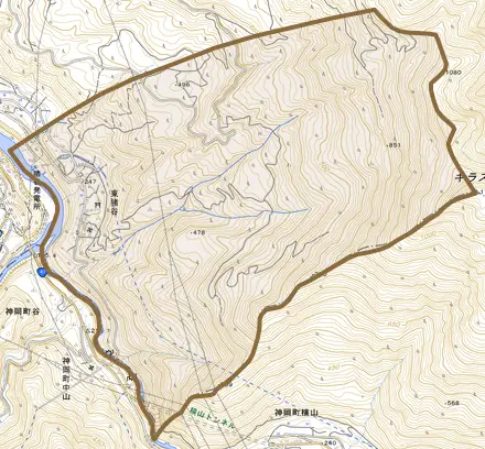 東猪谷とその周辺の地図。町の範囲を重ねている