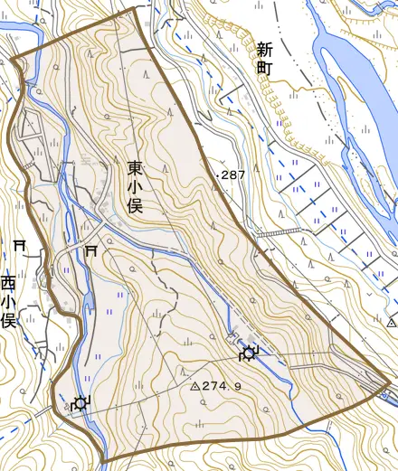 東小俣とその周辺の地図。町の範囲を重ねている