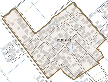 城村新町とその周辺の地図。町の範囲を重ねている