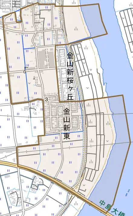 金山新東とその周辺の地図。町の範囲を重ねている