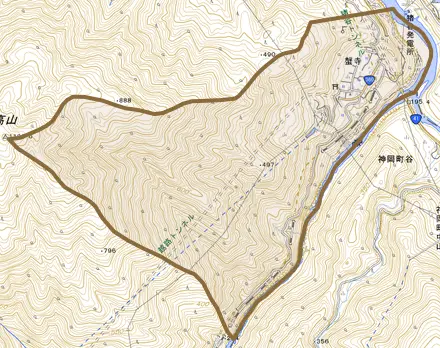 蟹寺とその周辺の地図。町の範囲を重ねている