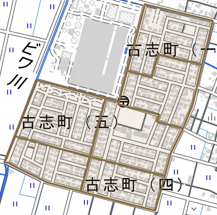 古志町とその周辺の地図。町の範囲を重ねている