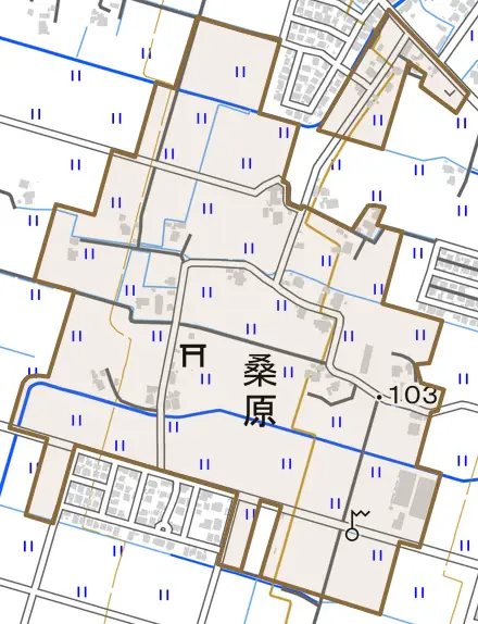 桑原とその周辺の地図。町の範囲を重ねている