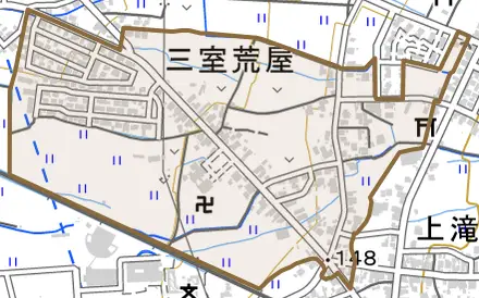 三室荒屋とその周辺の地図。町の範囲を重ねている
