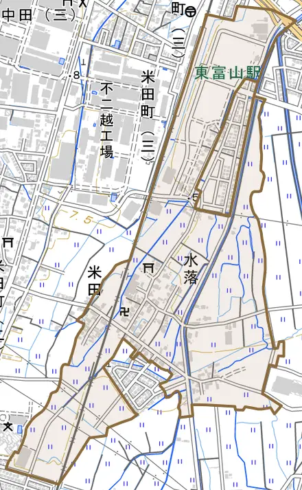 水落とその周辺の地図。町の範囲を重ねている