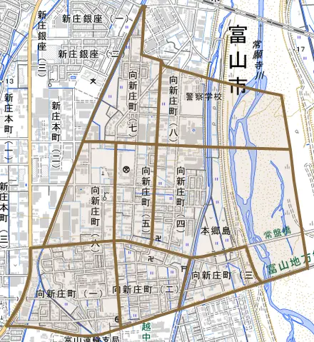 向新庄町とその周辺の地図。町の範囲を重ねている