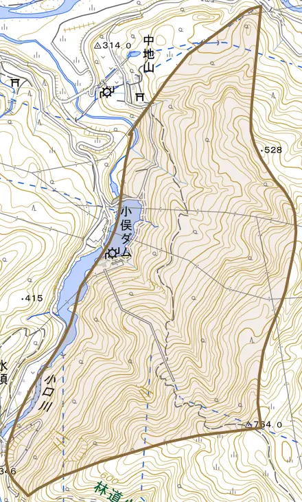 中地山とその周辺の地図。町の範囲を重ねている