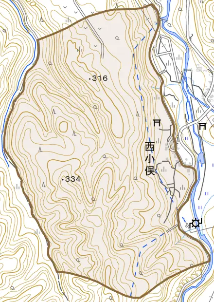 西小俣とその周辺の地図。町の範囲を重ねている
