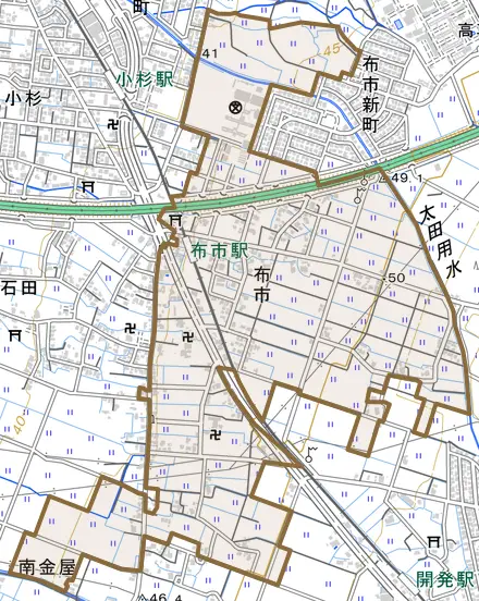布市とその周辺の地図。町の範囲を重ねている