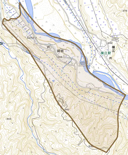岡田とその周辺の地図。町の範囲を重ねている