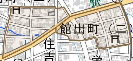 館出町とその周辺の地図。町の範囲を重ねている