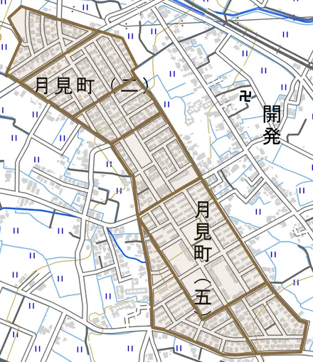 月見町とその周辺の地図。町の範囲を重ねている