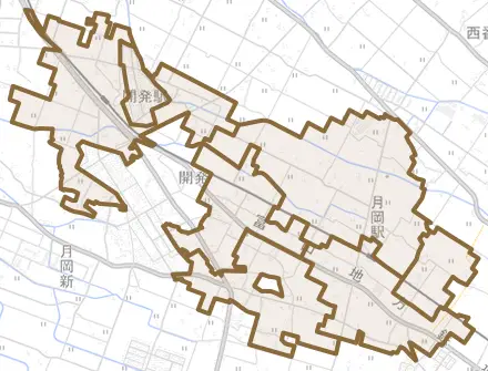 月岡町とその周辺の地図。町の範囲を重ねている