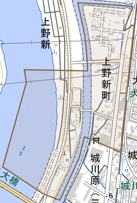 上野新町とその周辺の地図。町の範囲を重ねている