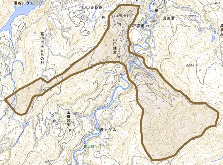 山田鎌倉とその周辺の地図。町の範囲を重ねている