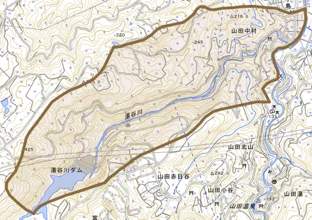 山田中村とその周辺の地図。町の範囲を重ねている