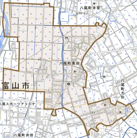 八尾町黒田とその周辺の地図。町の範囲を重ねている
