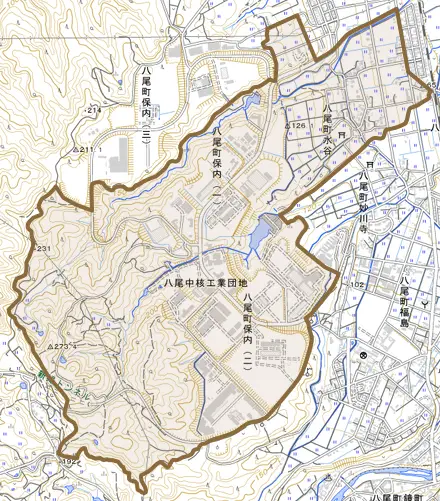 八尾町水谷とその周辺の地図。町の範囲を重ねている