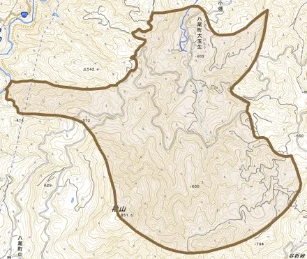 八尾町大玉生とその周辺の地図。町の範囲を重ねている