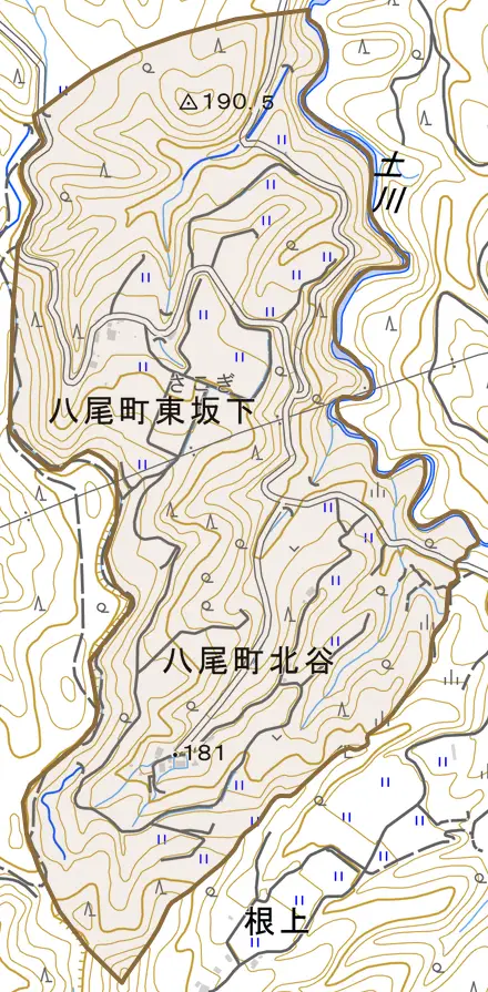 八尾町東坂下とその周辺の地図。町の範囲を重ねている