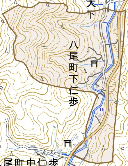 八尾町下仁歩とその周辺の地図。町の範囲を重ねている