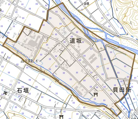道坂とその周辺の地図。町の範囲を重ねている
