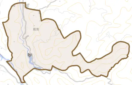 鹿熊とその周辺の地図。町の範囲を重ねている