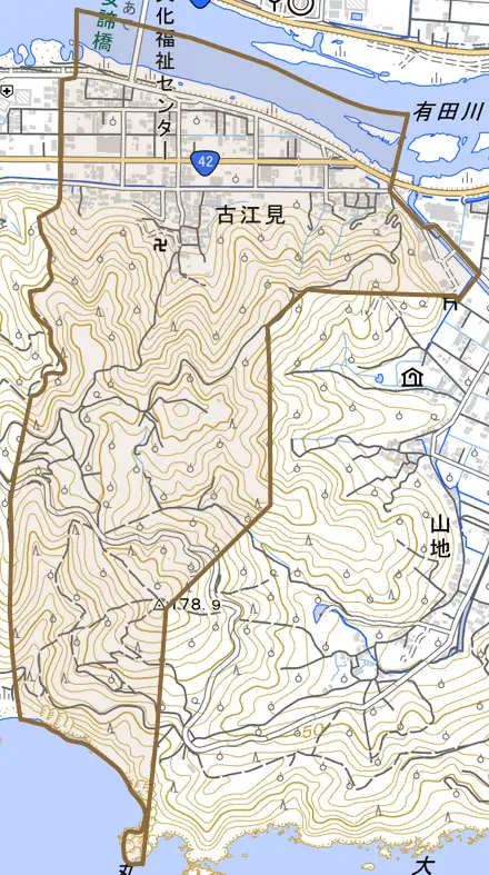 古江見とその周辺の地図。町の範囲を重ねている
