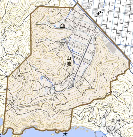 山地とその周辺の地図。町の範囲を重ねている