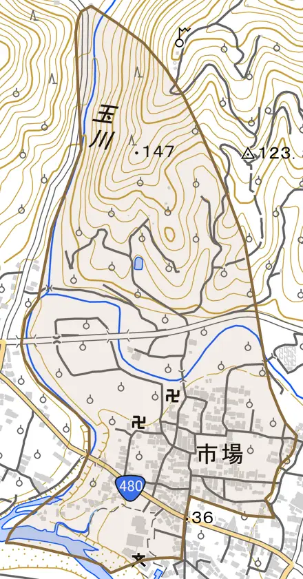 大字市場とその周辺の地図。町の範囲を重ねている