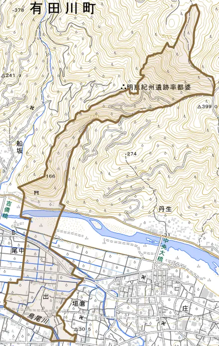 大字出とその周辺の地図。町の範囲を重ねている