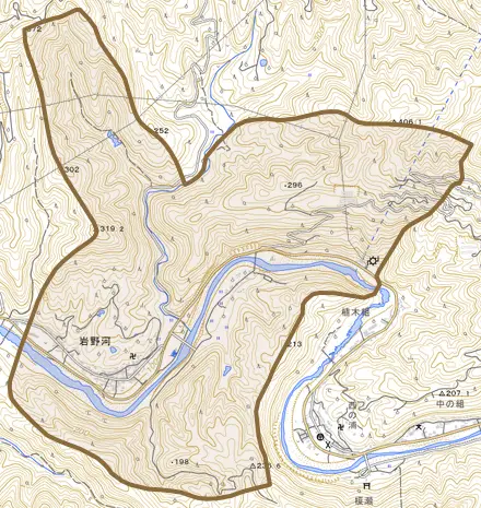 大字岩野河とその周辺の地図。町の範囲を重ねている