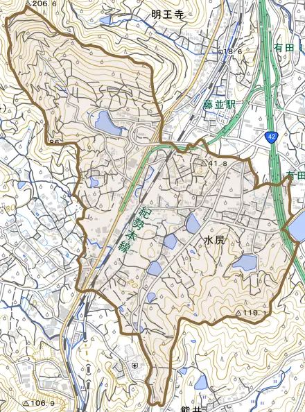 大字水尻とその周辺の地図。町の範囲を重ねている
