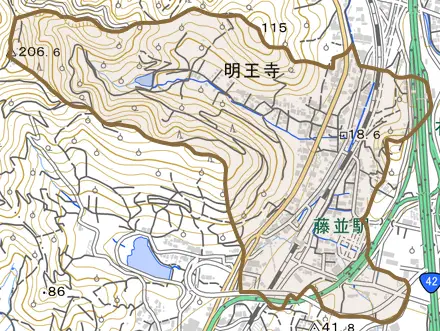 大字明王寺とその周辺の地図。町の範囲を重ねている
