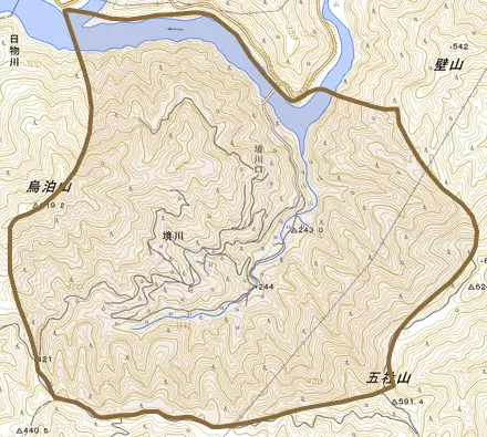 大字境川とその周辺の地図。町の範囲を重ねている