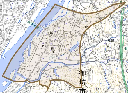 岩内とその周辺の地図。町の範囲を重ねている