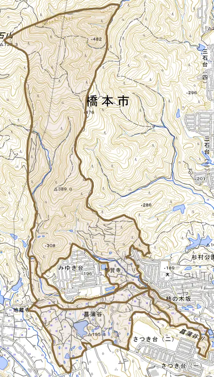 菖蒲谷とその周辺の地図。町の範囲を重ねている