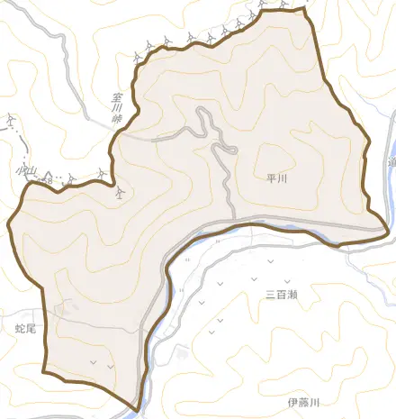 大字平川とその周辺の地図。町の範囲を重ねている